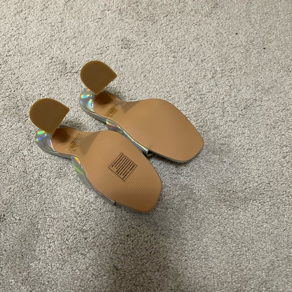 SHOES - Picture 5 of 5